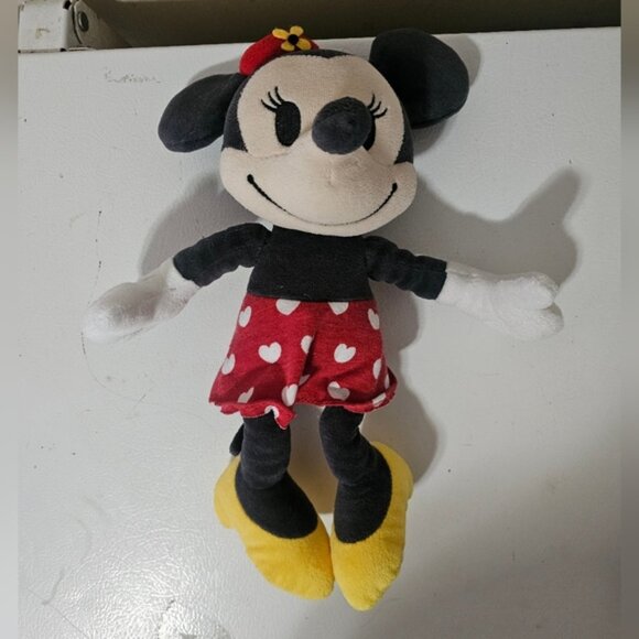 Hallmark Sweetheart Minnie Mouse Valentine Flower Hat Stuffed Animal 11 - Picture 2 of 5